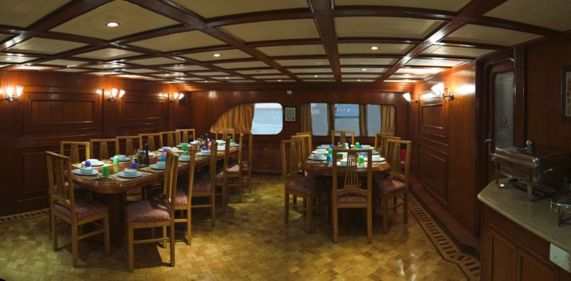 дайвинг сафари M/Y Infinity салон дайвинг сафари M/Y Infinity салон