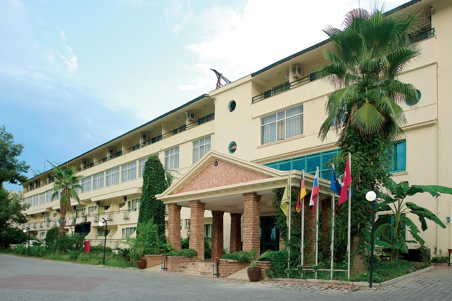 club-belant-2.jpg