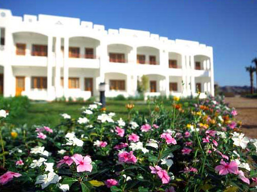 happylafevillage2.jpg