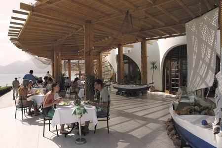 hiltondahab3.jpg