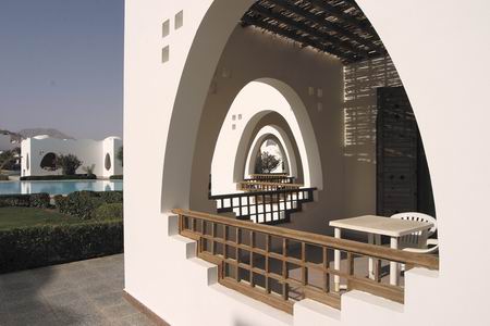 hiltondahab8.jpg
