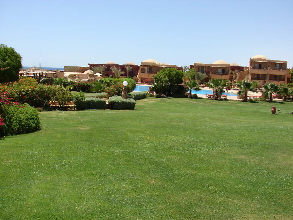 kahramana beach resort marsa alam 